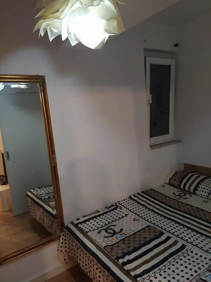 Lovely 1 Bedroom Apartment Near Eye Of Tirana 0*,